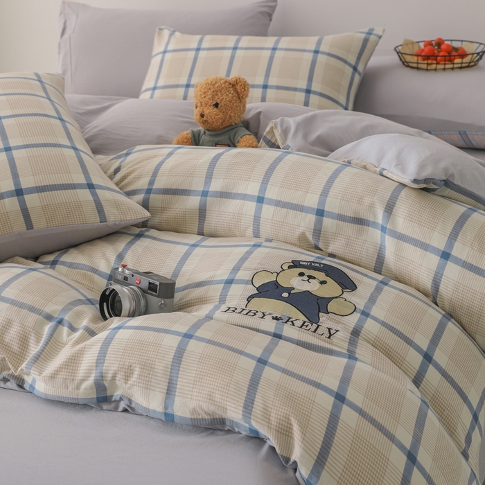 91家纺网 家纺一手货源 找家纺 潮邦创意家居 2025新款春夏亲肤水洗棉刺绣四件套-贝恩熊 贝恩熊-英伦蓝