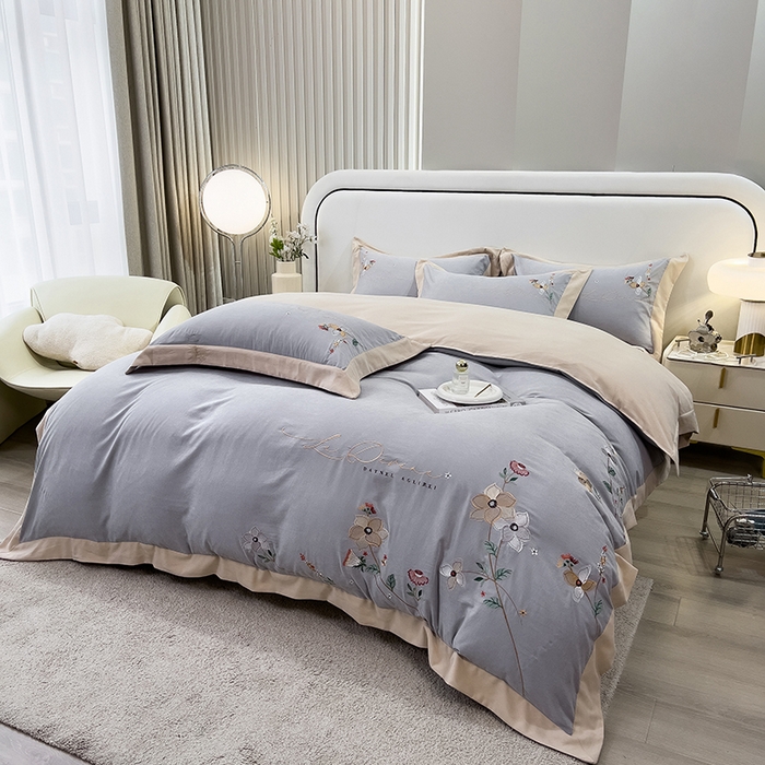 91家纺网 家纺一手货源 找家纺 欧冠家纺 2024新款四季款锦棉绣花盛夏光年四件套 盛夏光年-银灰