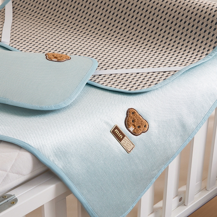 91家纺网 家纺一手货源 找家纺 小芽家居 2024新品贴布绣凉席 小熊（水蓝）