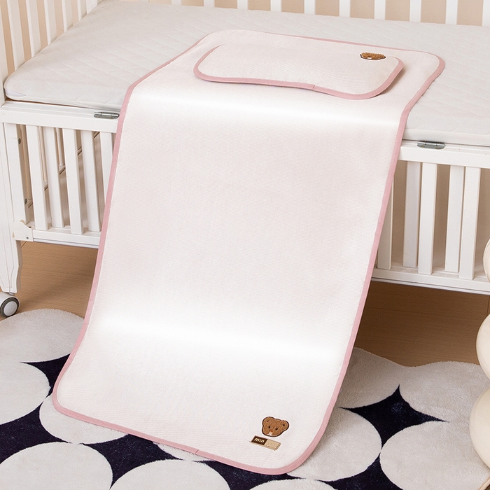 91家纺网 家纺一手货源 找家纺 小芽家居 2024新品贴布绣凉席 小熊（冰粉）