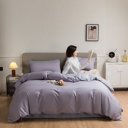 91家纺网 家纺一手货源 找家纺 澳梵家居 2024新款60支全棉纯色双拼金标款四件套-素写繁华系列 暮山紫-薄雾蓝