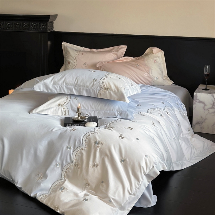 91家纺网 家纺一手货源 找家纺 鹿班家居 2024新款100S长绒棉刺绣系列四件套-焦糖落霞 场景二 琉璃蓝 标准会员-20