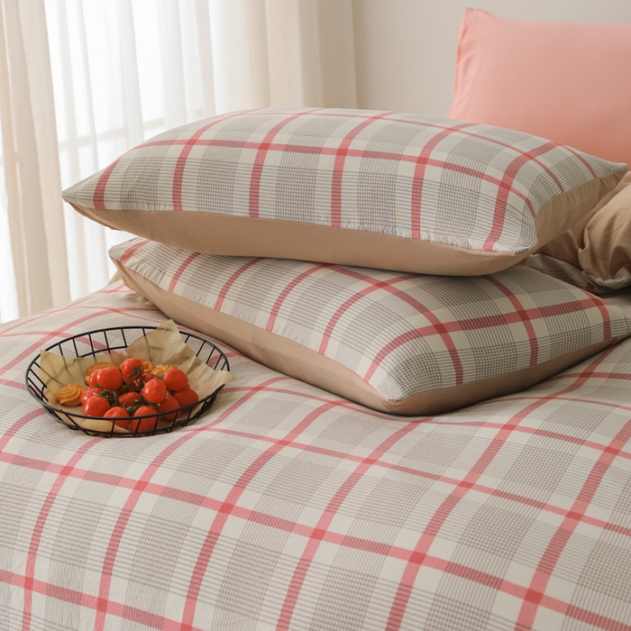 91家纺网 家纺一手货源 找家纺 潮邦创意家居 2025新款春夏亲肤水洗棉刺绣四件套-贝恩熊 贝恩熊-英伦红