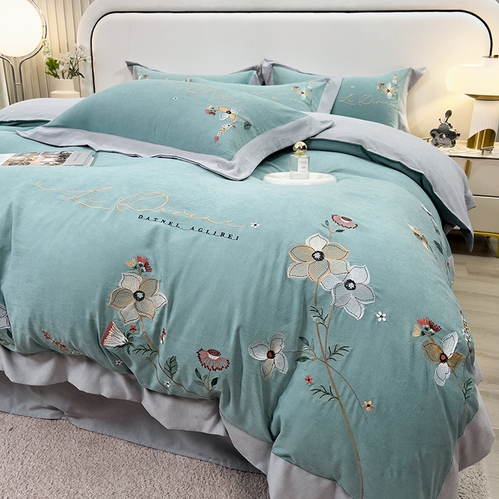 91家纺网 家纺一手货源 找家纺 欧冠家纺 2024新款四季款锦棉绣花盛夏光年四件套 盛夏光年-田园绿