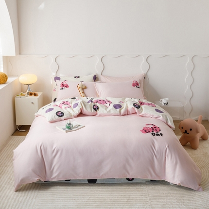 91家纺网 家纺一手货源 找家纺 （总）卡巴伦家纺 2024新款全棉印加绣四件套-萌宠系列