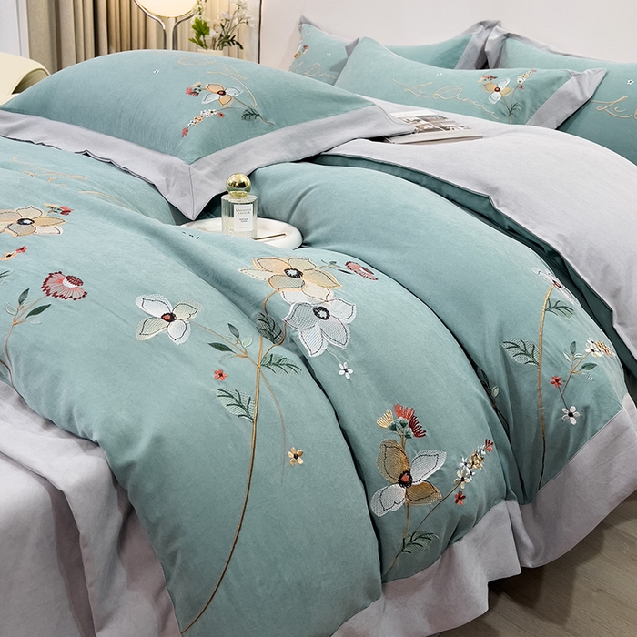 91家纺网 家纺一手货源 找家纺 欧冠家纺 2024新款四季款锦棉绣花盛夏光年四件套 盛夏光年-田园绿