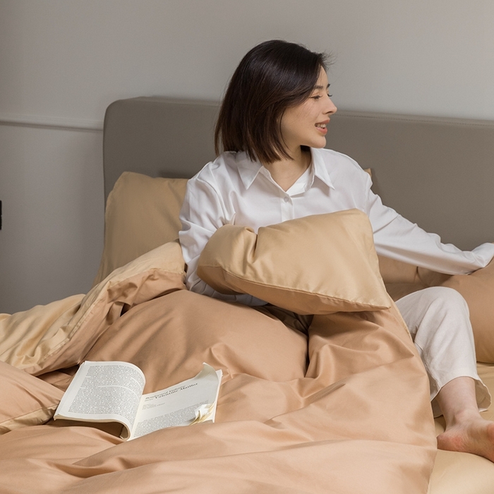 91家纺网 家纺一手货源 找家纺 澳梵家居 2024新款60支全棉纯色双拼金标款四件套-素写繁华系列 茶棕-奇遇金