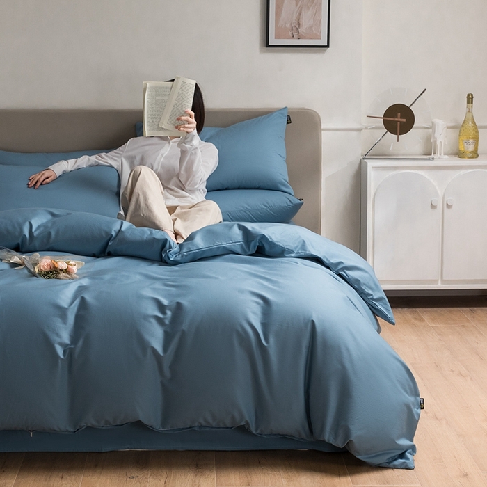 91家纺网 家纺一手货源 找家纺 澳梵家居 2024新款60支全棉纯色双拼金标款四件套-素写繁华系列 绅士蓝