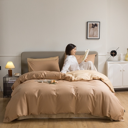 91家纺网 家纺一手货源 找家纺 澳梵家居 2024新款60支全棉纯色双拼金标款四件套-素写繁华系列 茶棕-奇遇金