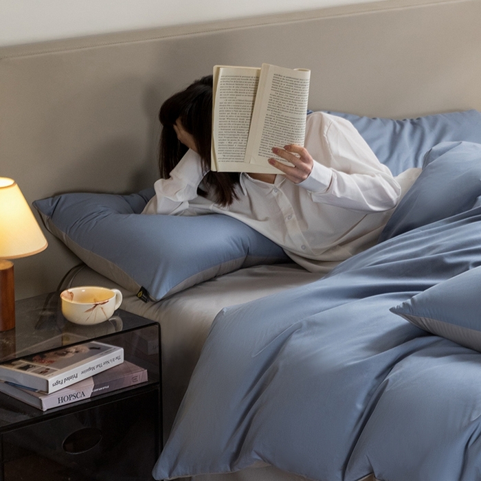 91家纺网 家纺一手货源 找家纺 澳梵家居 2024新款60支全棉纯色双拼金标款四件套-素写繁华系列 莱茵蓝-椰子灰