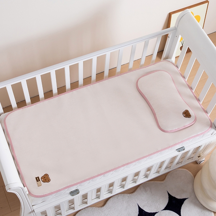 91家纺网 家纺一手货源 找家纺 小芽家居 2024新品贴布绣凉席 小熊（冰粉）