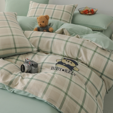 91家纺网 家纺一手货源 找家纺 潮邦创意家居 2025新款春夏亲肤水洗棉刺绣四件套-贝恩熊 贝恩熊-英伦绿