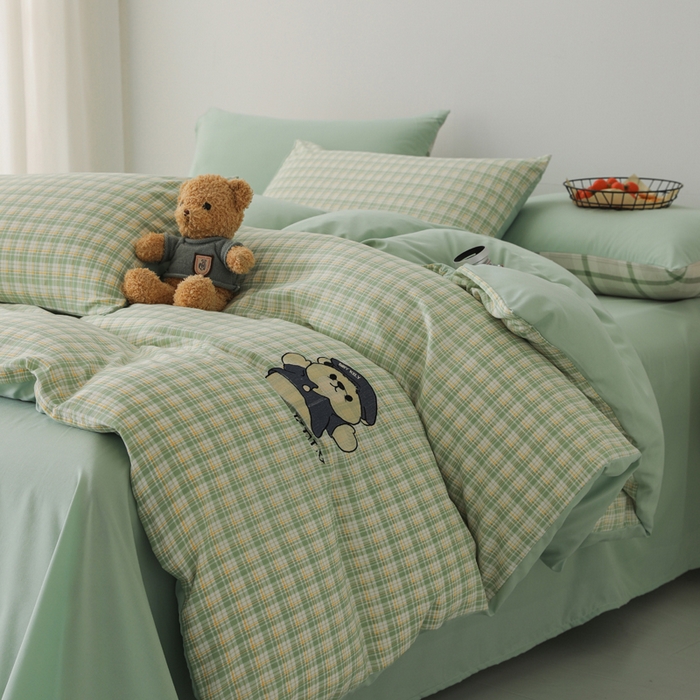 91家纺网 家纺一手货源 找家纺 潮邦创意家居 2025新款春夏亲肤水洗棉刺绣四件套-贝恩熊 贝恩熊-蜜格绿