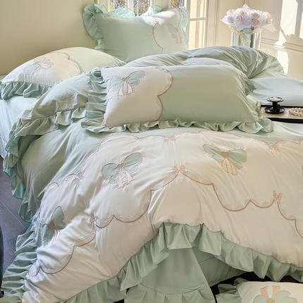 91家纺网 家纺一手货源 找家纺 （总）豪美鑫 2025新款亲肤棉刺绣花边蝶恋花系列四件套