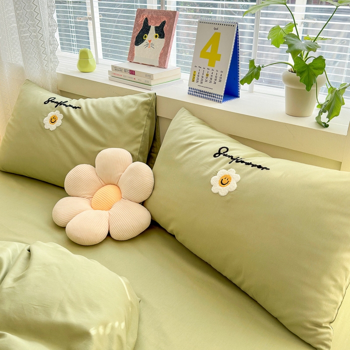 91家纺网 家纺一手货源 找家纺 锦觅 2024春夏新品韩式小清新全棉水洗棉毛巾绣40支重工刺绣纯棉四件套 微笑（豆绿）