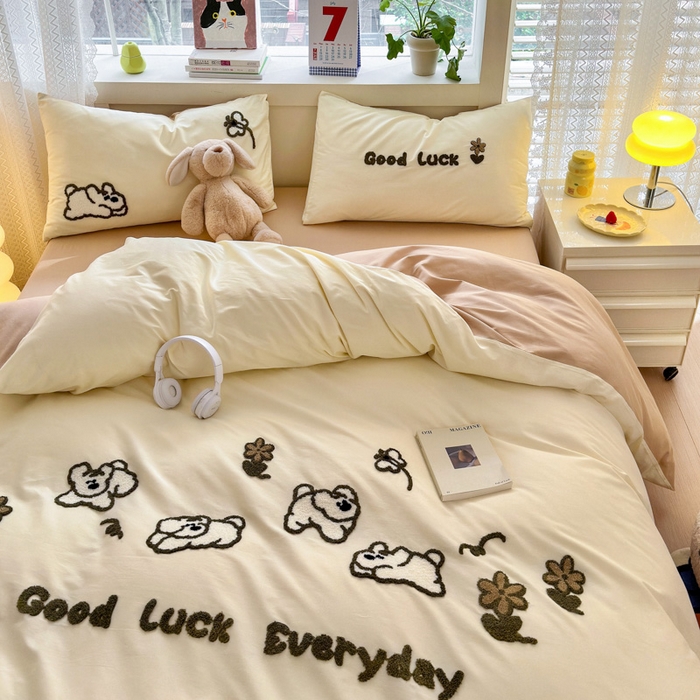 91家纺网 家纺一手货源 找家纺 锦觅 2024春夏新品韩式小清新全棉水洗棉毛巾绣40支重工刺绣纯棉四件套 泰迪乐园