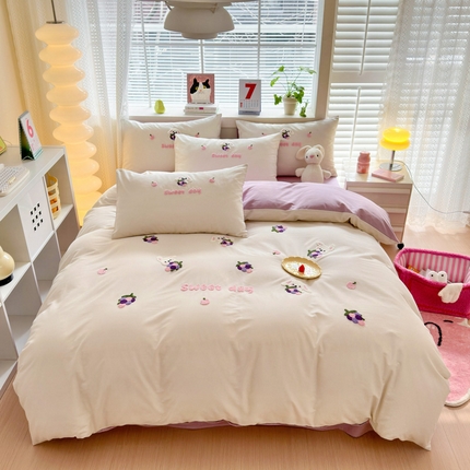 91家纺网 家纺一手货源 找家纺 锦觅 2024春夏新品韩式小清新全棉水洗棉毛巾绣重工刺绣纯棉四件套 葡萄兔兔