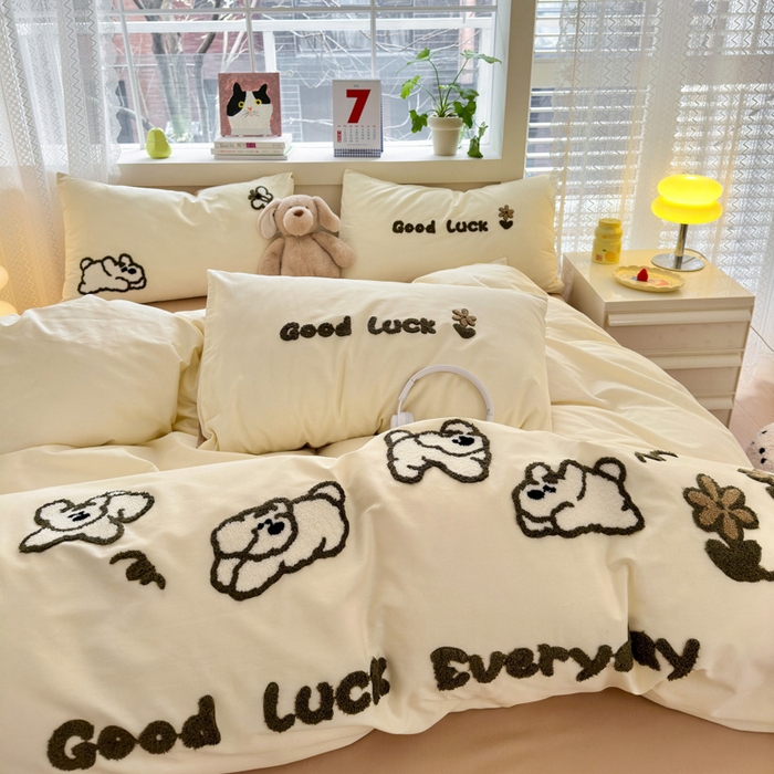 91家纺网 家纺一手货源 找家纺 锦觅 2024春夏新品韩式小清新全棉水洗棉毛巾绣40支重工刺绣纯棉四件套 泰迪乐园