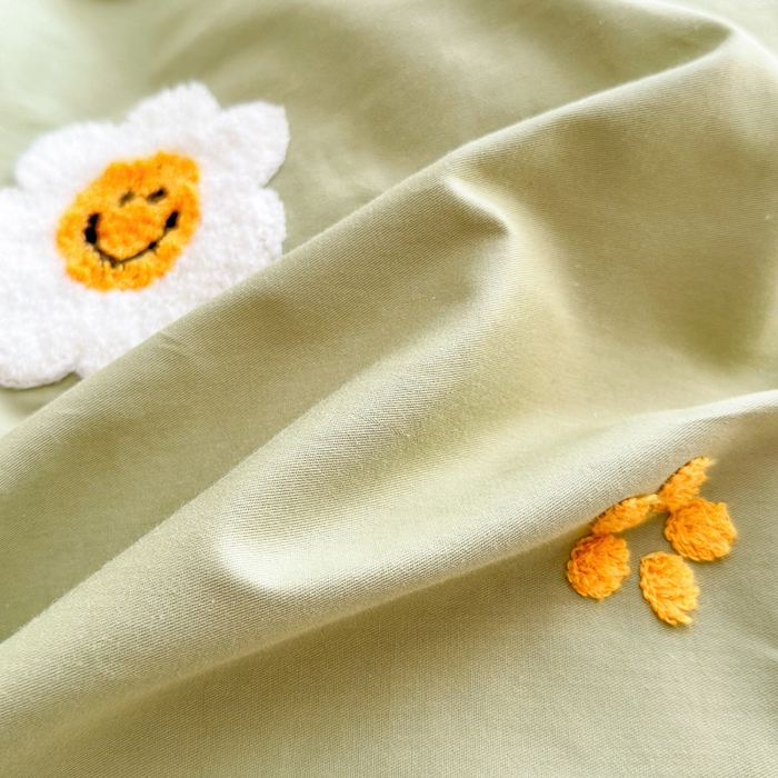 91家纺网 家纺一手货源 找家纺 锦觅 2024春夏新品韩式小清新全棉水洗棉毛巾绣40支重工刺绣纯棉四件套 微笑（豆绿）