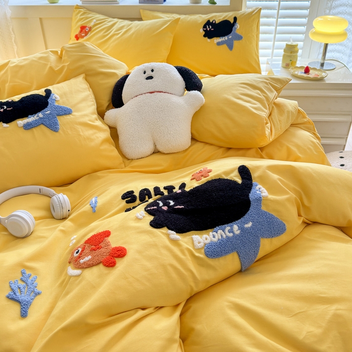 91家纺网 家纺一手货源 找家纺 锦觅 2024春夏新品韩式小清新全棉水洗棉毛巾绣重工刺绣纯棉四件套 猫咪（鹅黄）