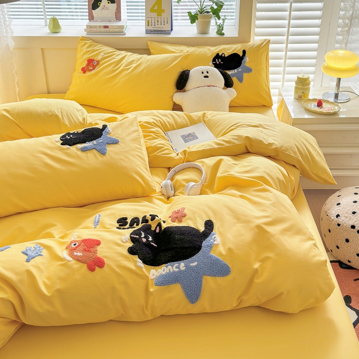 91家纺网 家纺一手货源 找家纺 锦觅 2024春夏新品韩式小清新全棉水洗棉毛巾绣重工刺绣纯棉四件套 猫咪（鹅黄）