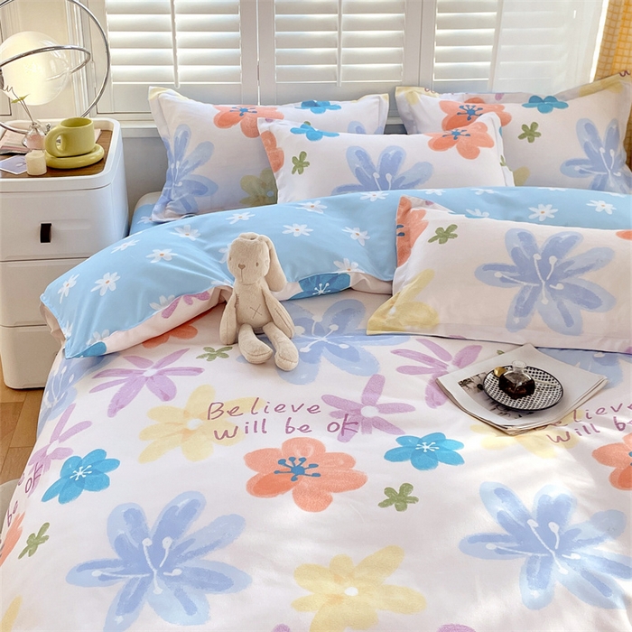 91家纺网 家纺一手货源 找家纺 2024新款直播爆款植物羊绒四件套 AB雨末花开