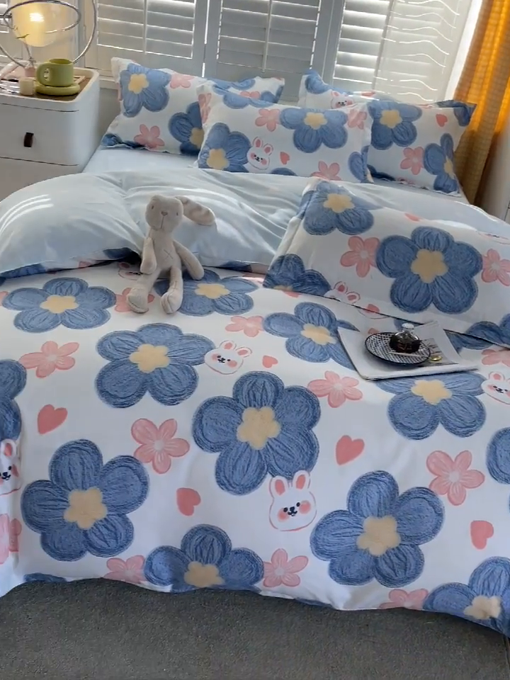 91家纺网 家纺一手货源 找家纺 2024新款直播爆款植物羊绒四件套 AB梦幻小时光