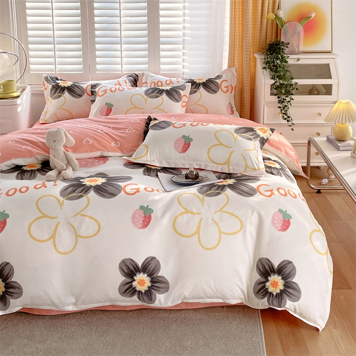 91家纺网 家纺一手货源 找家纺 2024新款直播爆款植物羊绒四件套 AB草莓花