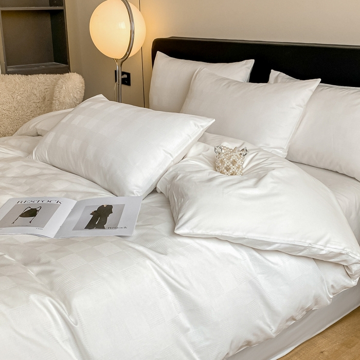 91家纺网 家纺一手货源 找家纺 琪格格2023新款60支长绒棉纯棉小方格单被套枕套四件套60长绒棉简格本白