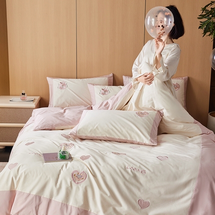 91家纺网 家纺一手货源 找家纺 风向标家纺 2024新款100支全棉喜庆爱心龙系列四件套 桃花龙龙