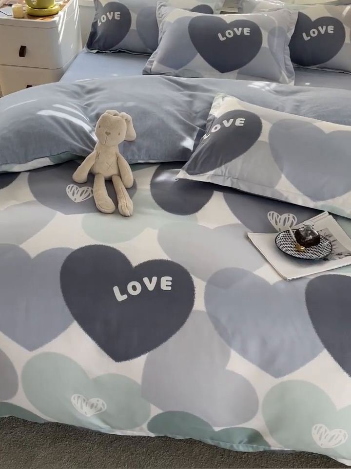 91家纺网 家纺一手货源 找家纺 2024新款直播爆款植物羊绒四件套 AB心晴