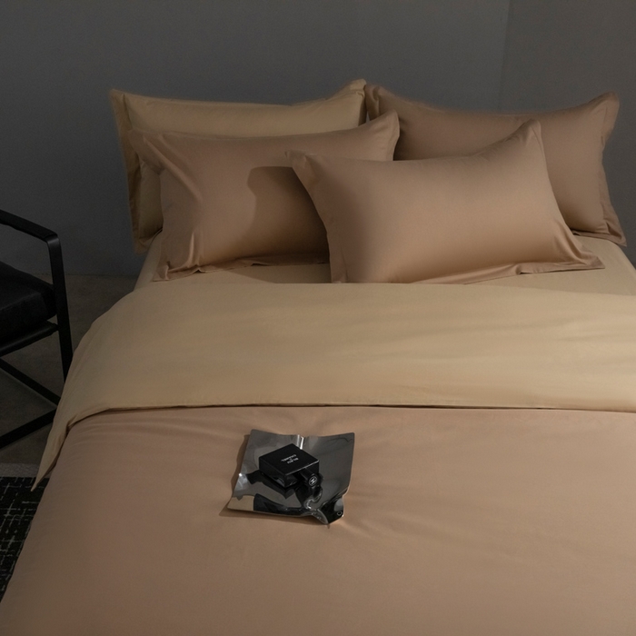 91家纺网 家纺一手货源 找家纺 小懒猪 2024春夏新款全棉舒适100支长绒棉极简系列四件套 茶棕-奇遇金