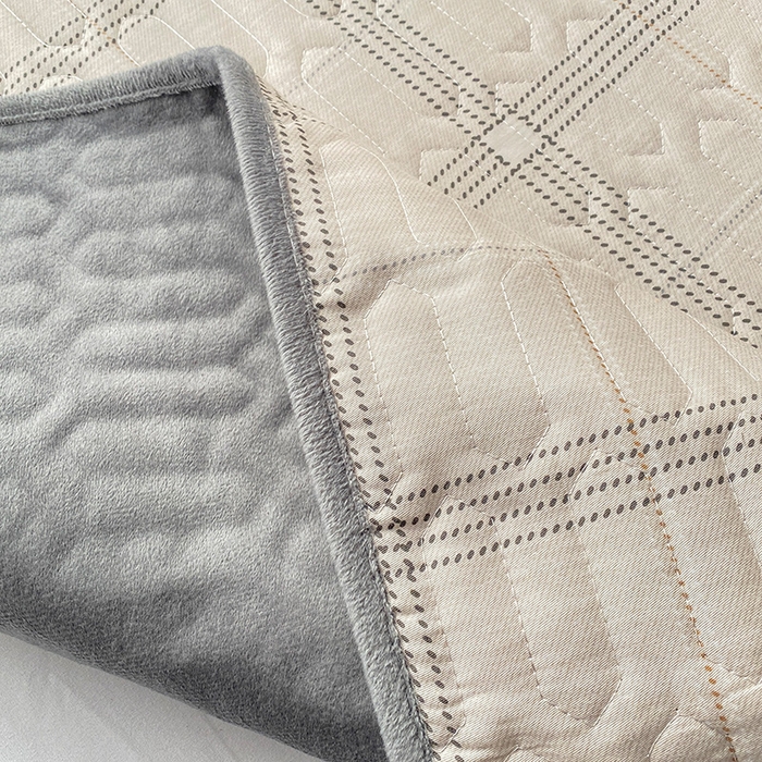 91家纺网 家纺一手货源 找家纺 恋绒家纺 2025新款一面棉一面绒全棉护理垫防水隔尿垫 美拉德-米