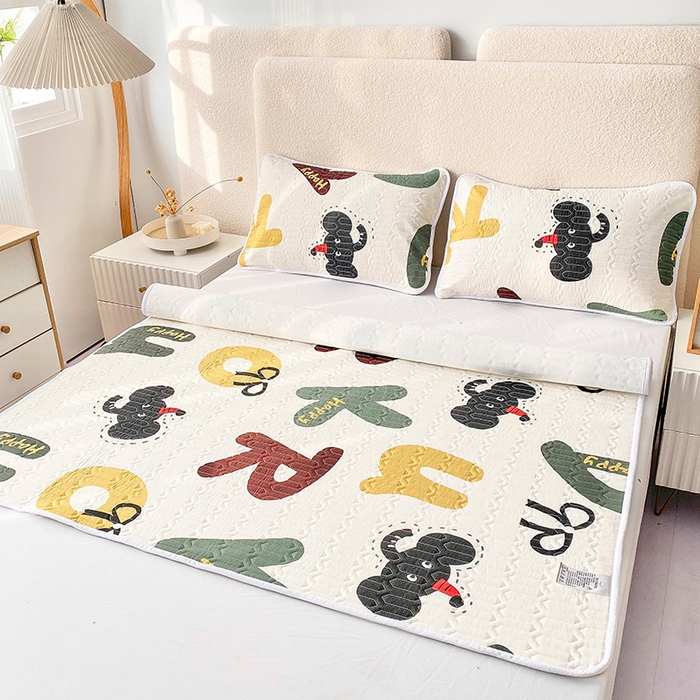 91家纺网 家纺一手货源 找家纺 恋绒家纺 2025新款一面棉一面绒全棉护理垫防水隔尿垫 动感字母