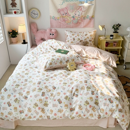 91家纺网 家纺一手货源 找家纺 昔可家纺 2024开春新款全棉印花四件套 苹果油画熊