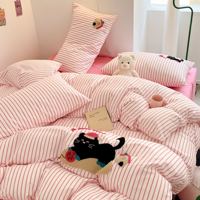 91家纺网 家纺一手货源 找家纺 呗旺鹿 2024新款全棉13372毛巾绣四件套 毛线猫咪