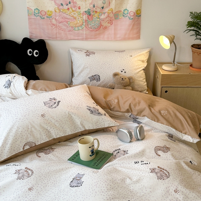 91家纺网 家纺一手货源 找家纺 昔可家纺 2024开春新款全棉印花四件套 点点小猫咪