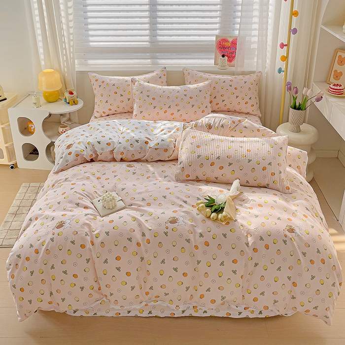 91家纺网 家纺一手货源 找家纺 羽爱家纺 2024新款全棉水洗棉花芯床盖套件 小草莓