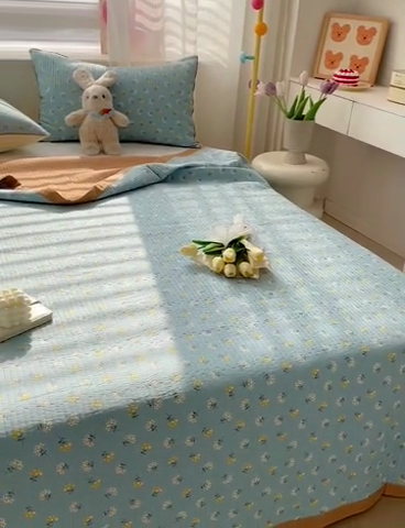 91家纺网 家纺一手货源 找家纺 羽爱家纺 2024新款全棉水洗棉花芯床盖套件 烂漫森林