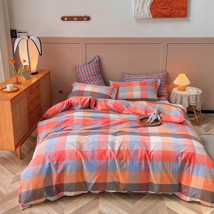 91家纺网 家纺一手货源 找家纺 三沁 2023新款AB版全棉色织水洗棉简约格子四件套 床单圆角荷叶边 英伦桔