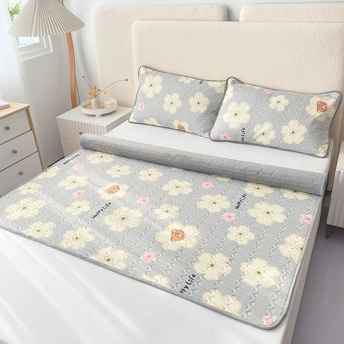 91家纺网 家纺一手货源 找家纺 恋绒家纺 2025新款一面棉一面绒全棉护理垫防水隔尿垫 花梦熊