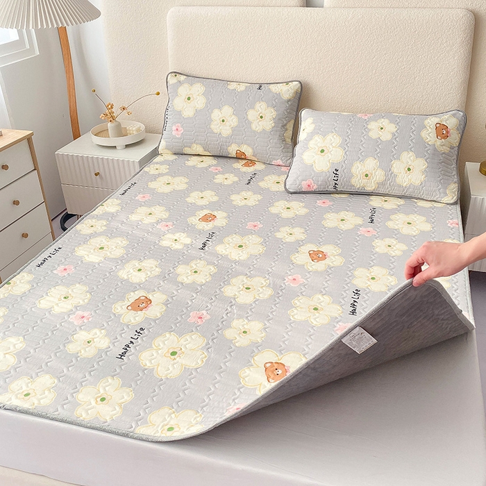 91家纺网 家纺一手货源 找家纺 恋绒家纺 2025新款一面棉一面绒全棉护理垫防水隔尿垫 花梦熊