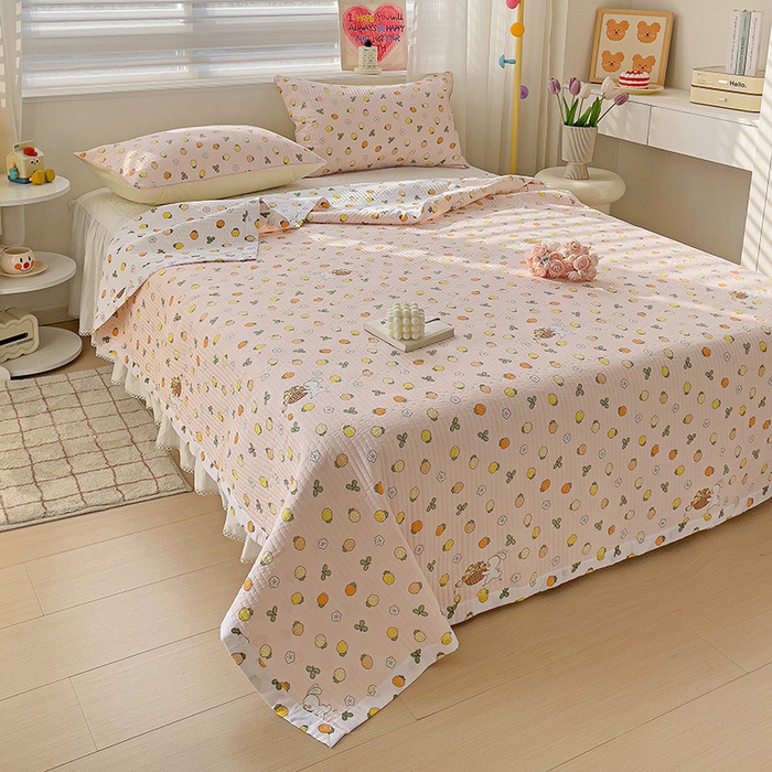 91家纺网 家纺一手货源 找家纺 羽爱家纺 2024新款全棉水洗棉花芯床盖套件 小草莓