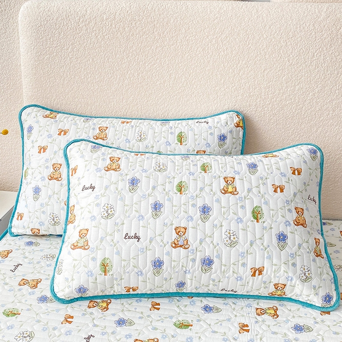 91家纺网 家纺一手货源 找家纺 恋绒家纺 2025新款一面棉一面绒全棉护理垫防水隔尿垫 丛林小熊