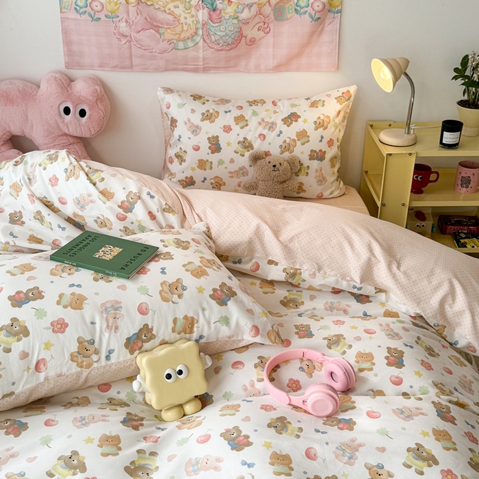 91家纺网 家纺一手货源 找家纺 昔可家纺 2024开春新款全棉印花四件套 苹果油画熊