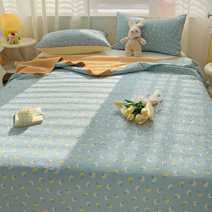 91家纺网 家纺一手货源 找家纺 羽爱家纺 2024新款全棉水洗棉花芯床盖套件 幸运草