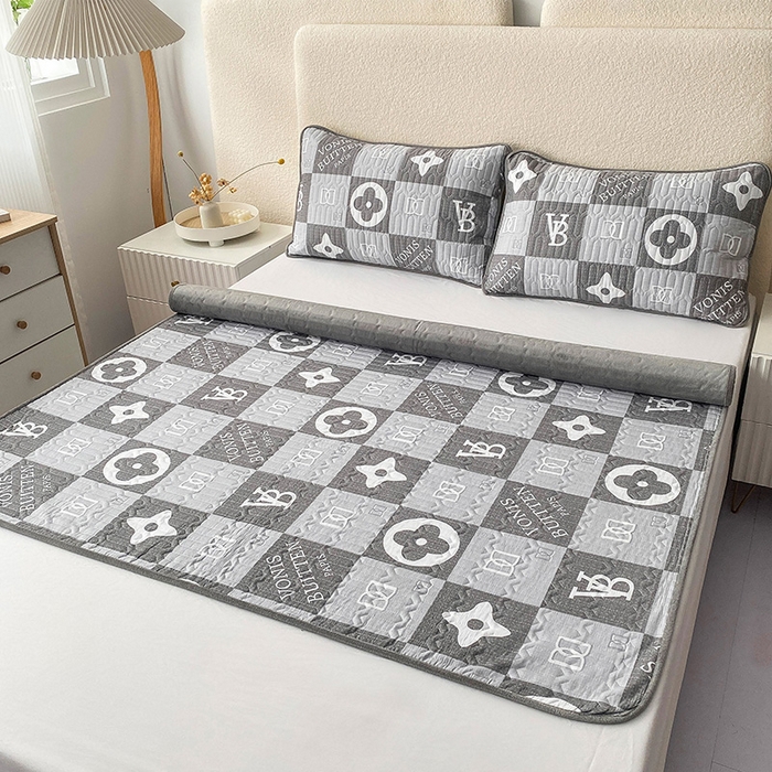 91家纺网 家纺一手货源 找家纺 恋绒家纺 2025新款一面棉一面绒全棉护理垫防水隔尿垫 格里芬