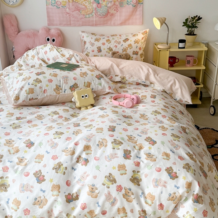 91家纺网 家纺一手货源 找家纺 昔可家纺 2024开春新款全棉印花四件套 苹果油画熊