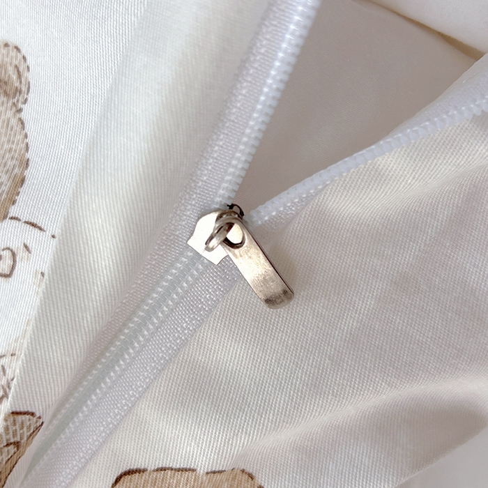 91家纺网 家纺一手货源 找家纺 启程2024新款全棉13372印花四件套直播爆款法式复古碎花系列 爱蒂熊