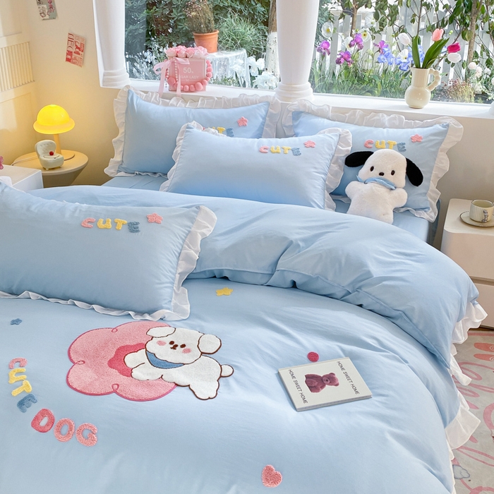 91家纺网 家纺一手货源 找家纺 易禾家纺 2024新款专板花型亲肤水洗棉毛巾绣四件套-跳跳狗 跳跳狗-蓝